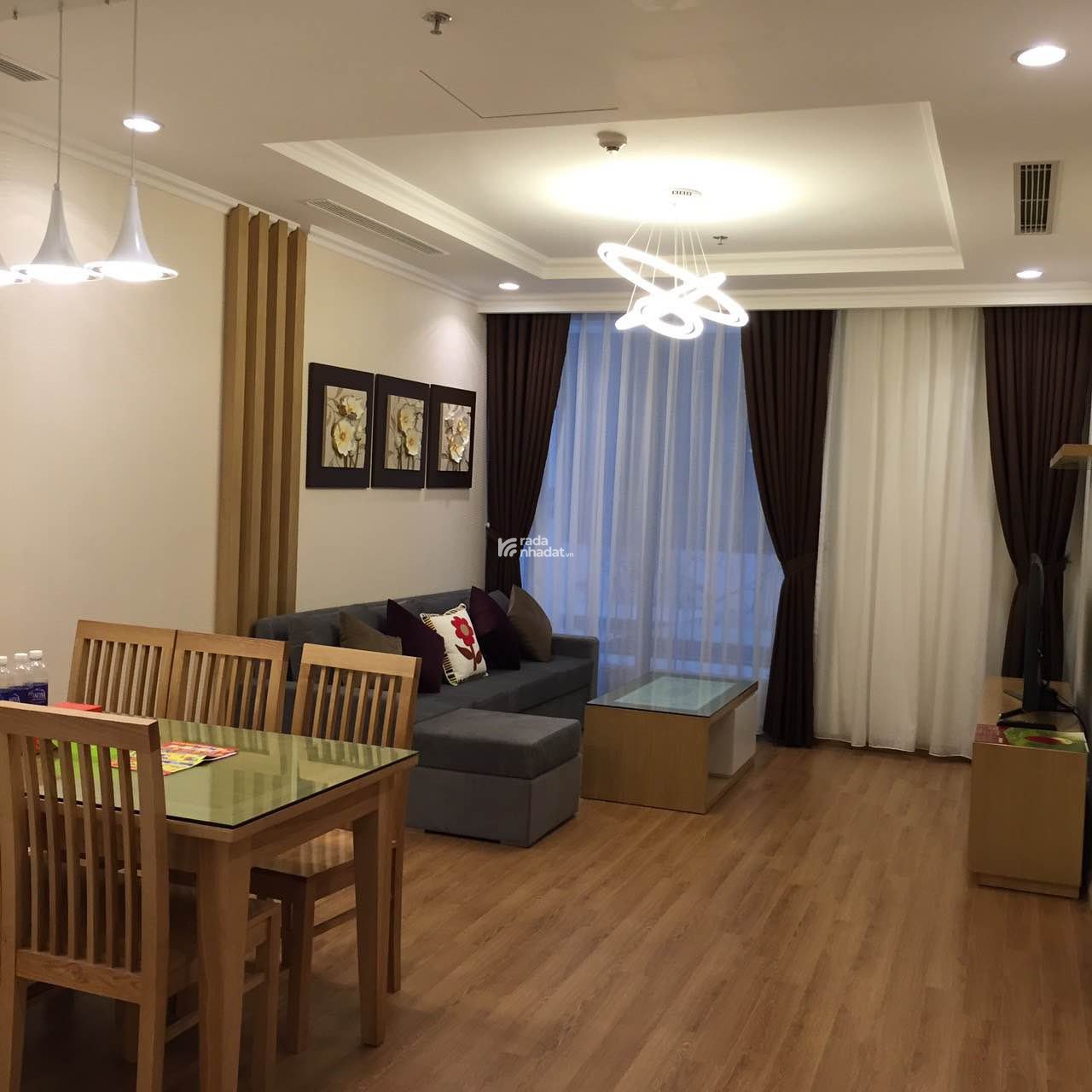 Cần bán gấp căn hộ 1 ngủ có sân vườn 80m2 tại Vinhomes Nguyễn Chí Thanh. Gía 6.4 tỷ. LH 0372 004 ***