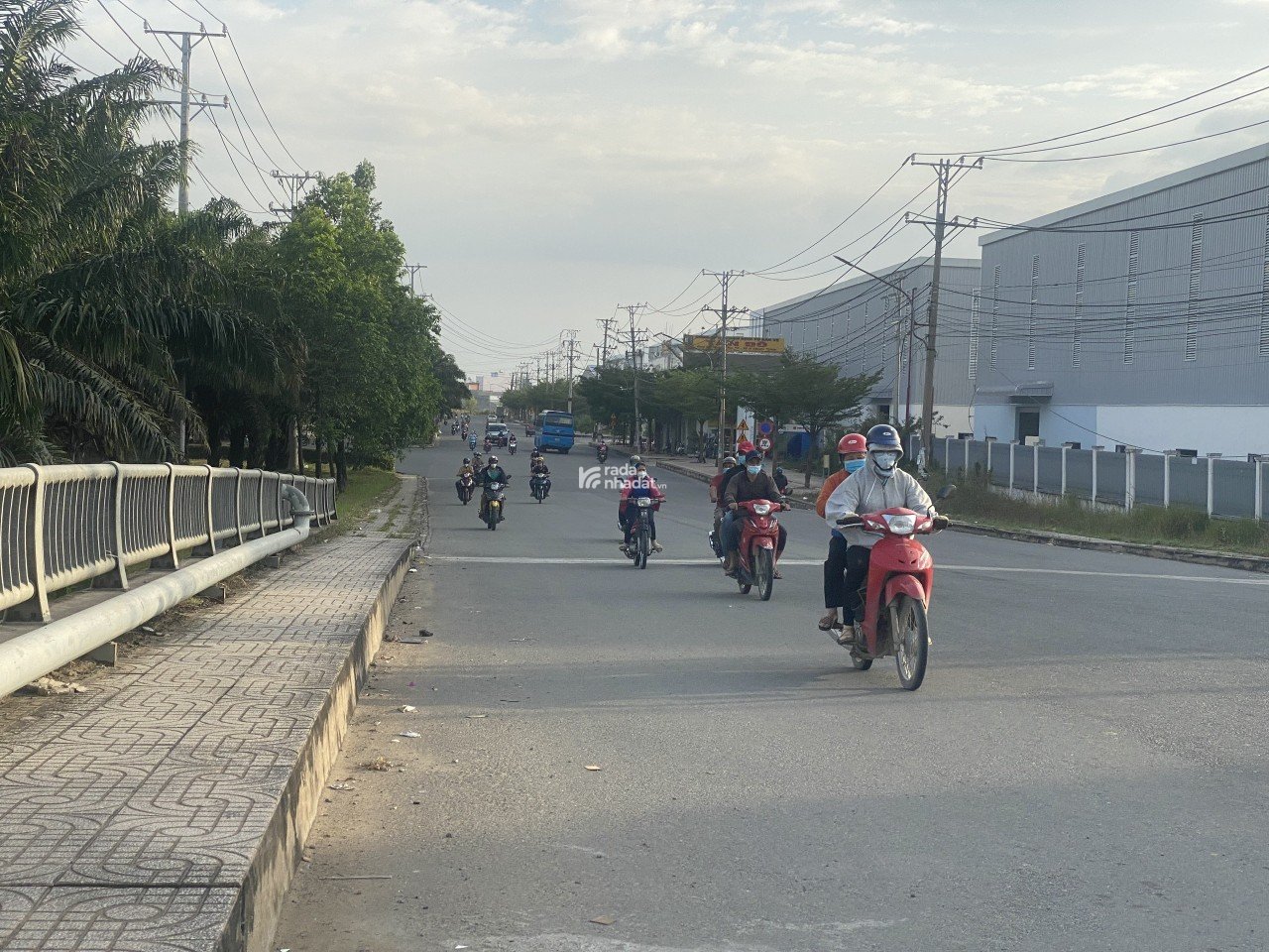 5x25m ngay Tỉnh Lộ 10 đối diện KCN Pouyuen 2, tiện kinh doanh, dân đông ,thổ cư 100%