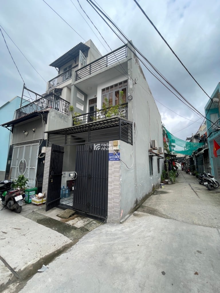 BÁN NHÀ LÔ GÓC HẺM XE HƠI ĐƯỜNG SỐ 4, BHH B, BÌNH TÂN