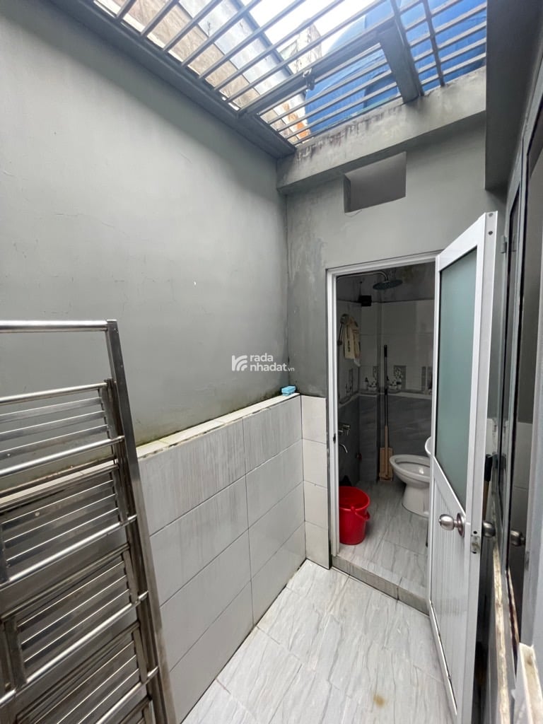 BÁN NHÀ LÔ GÓC HẺM XE HƠI ĐƯỜNG SỐ 4, BHH B, BÌNH TÂN