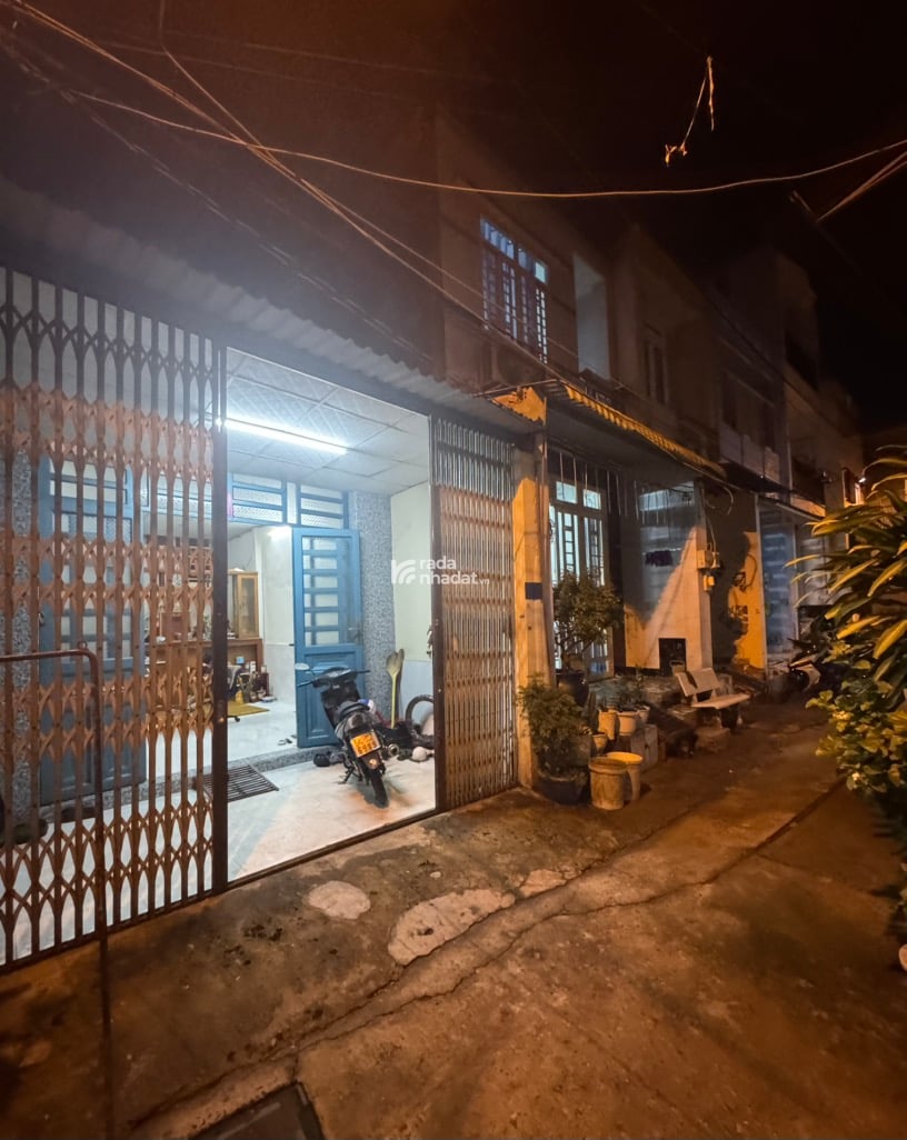 Nhà giá rẻ,  đủ tiện ich,  di chuyển tiện lợi, Quận 6, Tphcm