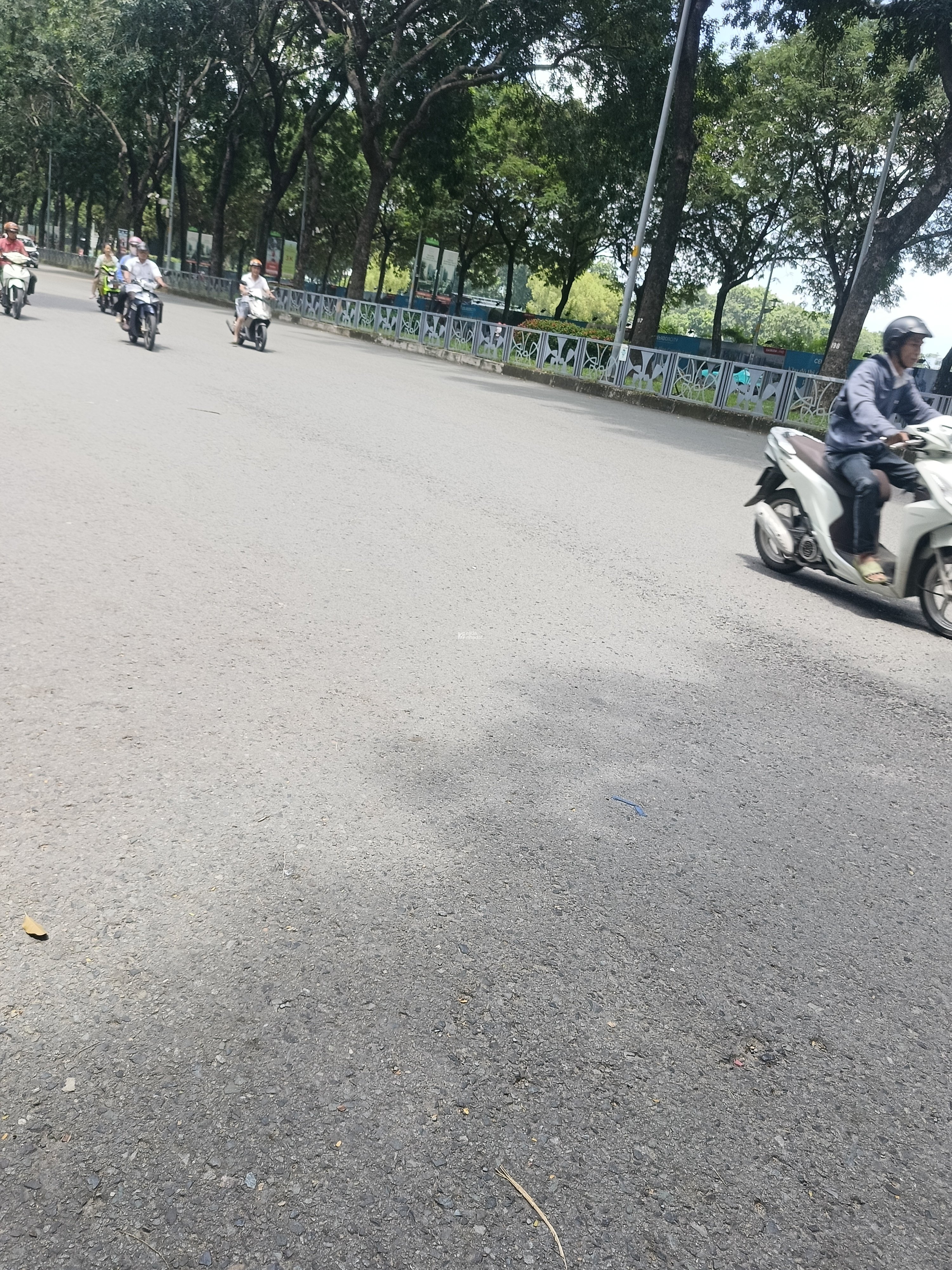 BÁN GẤP GIẢM 600TR (4*20) CUỐI TÂN KỲ TÂN QUÝ HẺM XE HƠI THÔNG