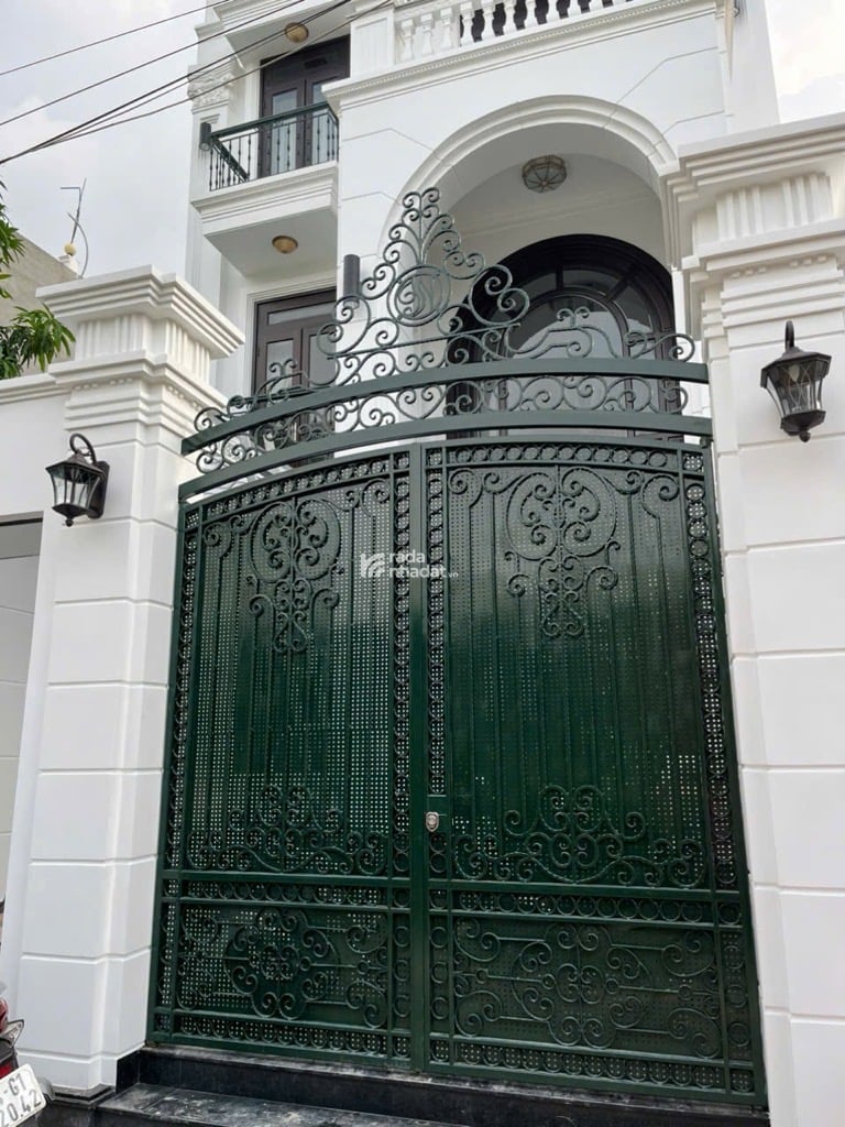 SIÊU BIỆT THỰ 4 TẦNG TẶNG FULL NỘI THẤT   -ĐẶNG THÚC VỊNH  -HÓC MÔN -117M2 - CHỈ 10.8 TỶ 