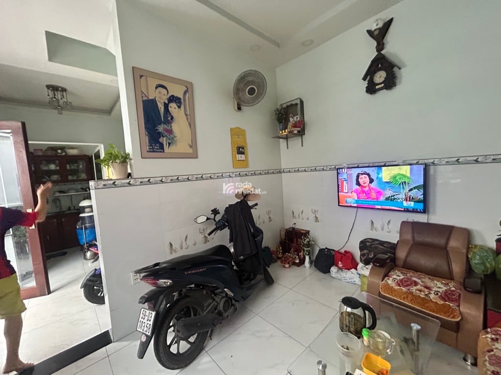 Nhà 4 Tầng Tô Hiệu Cách 1 Căn Ra Mặt Tiền Lớn - 34M2 - N4x8 - 4PN - Chỉ 5,6 Tỷ 