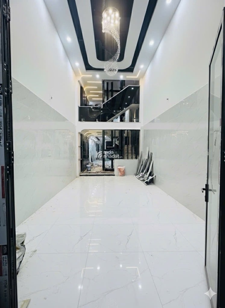 TÂN HOÀ ĐÔNG - NHÀ ĐẸP 5 TẦNG - CÓ THANG MÁY - TẶNG FULL NỘI THẤT