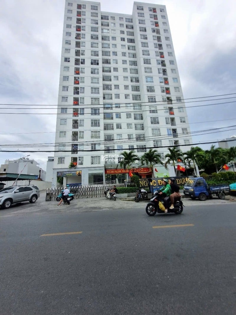 Bán nhà mặt tiền Bình Long-ngang 4.1m-sổ vuông vức-kinh doanh sầm uất