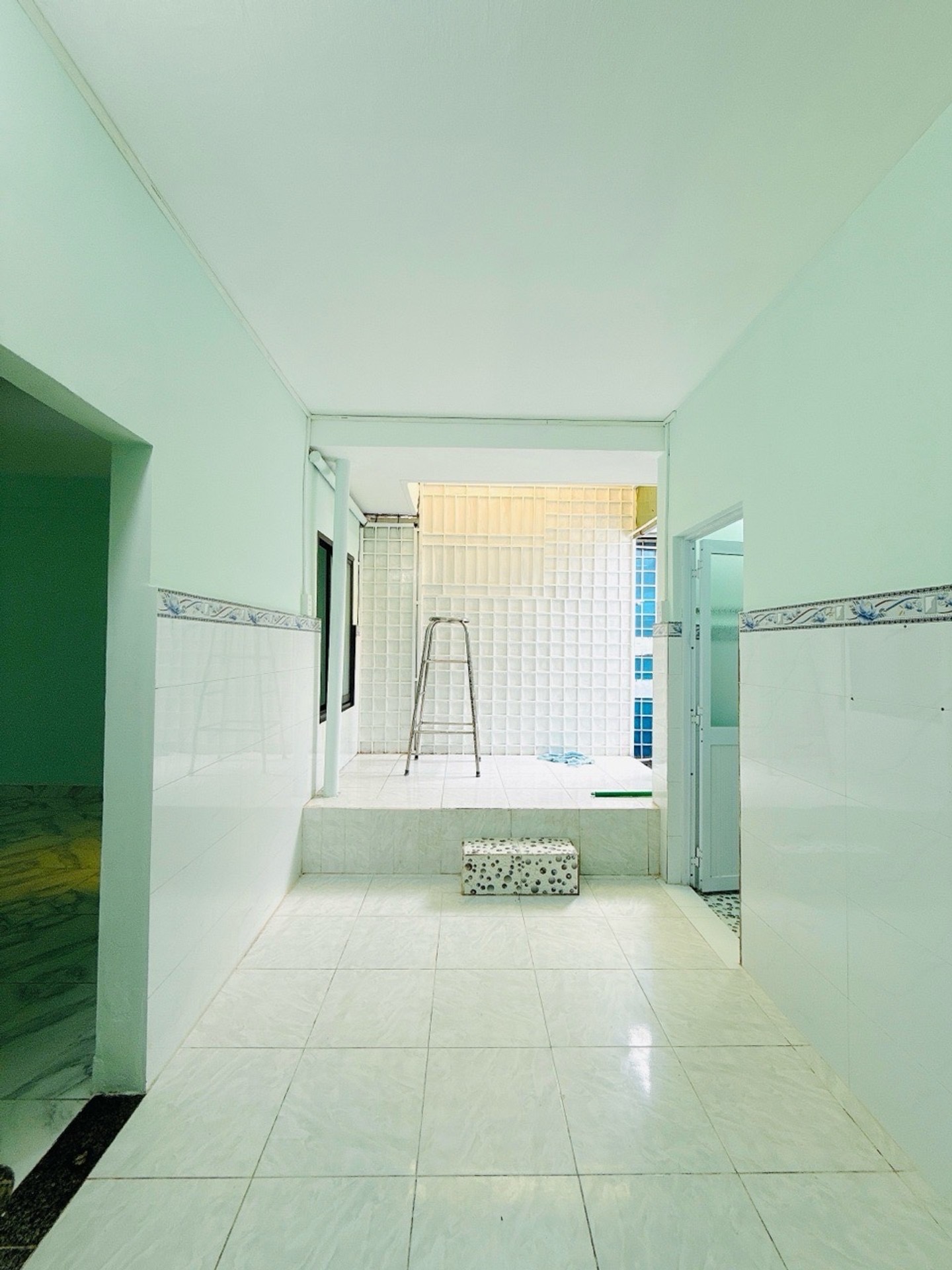 46M2 - CHUNG CƯ LẦU 1 LÔ GỐC- MẶT TIỀN ĐƯỜNG - CHỈ 2.38 TỶ,,,