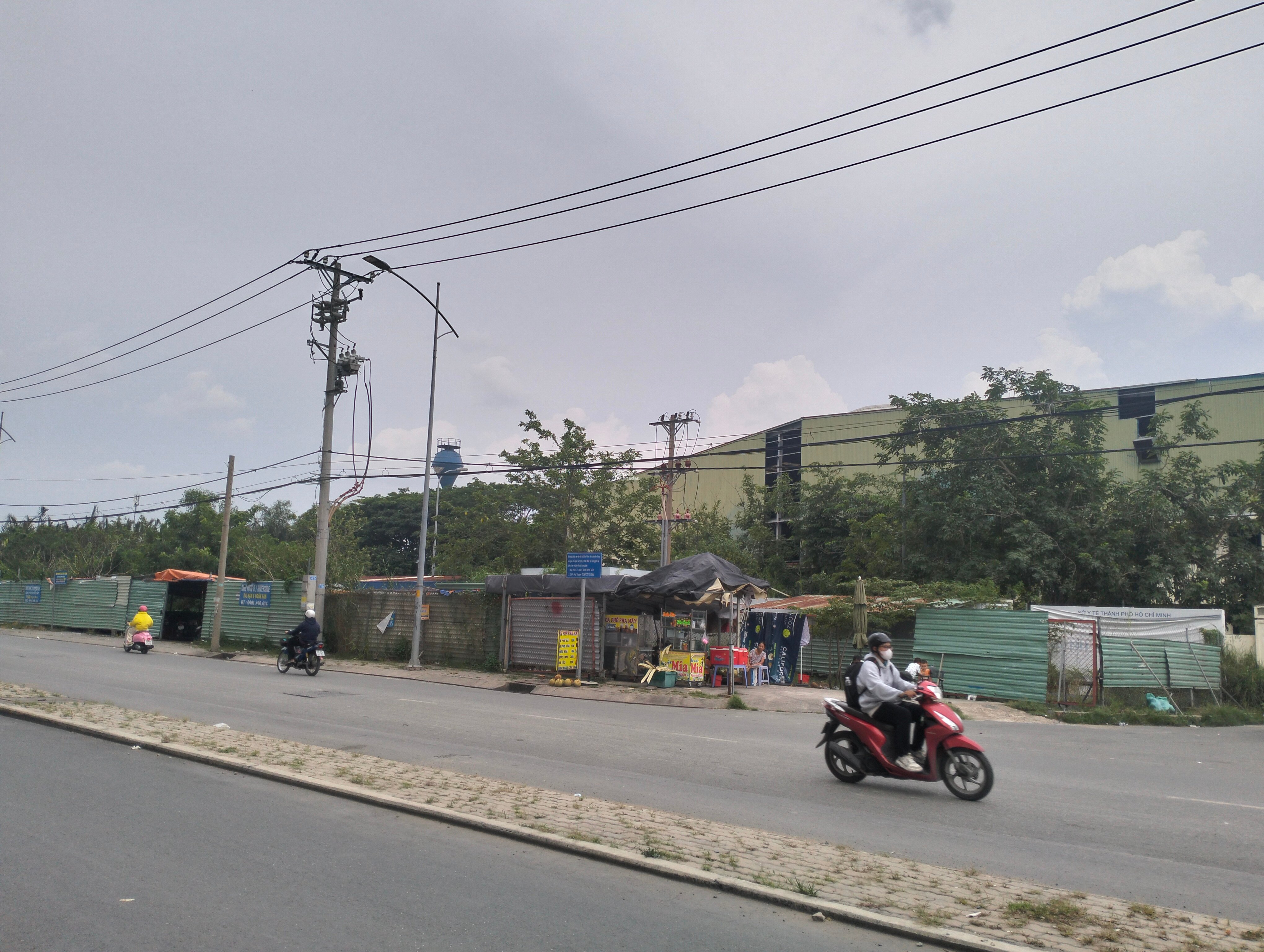 Cho thuê 10.000 m2 mặt tiền đường Đào Trí - quận 7