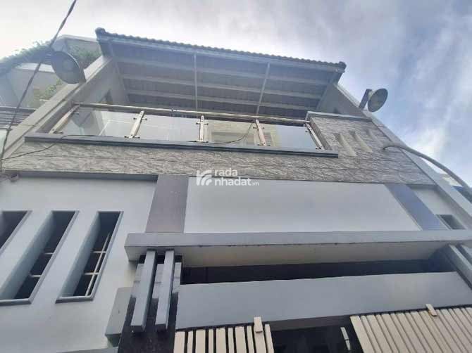 Bán nhà 3 tầng - 6m*10m - full nội thất - gần CV Làng Hoa Gò Vấp - 5.22 tỷ thương lượng