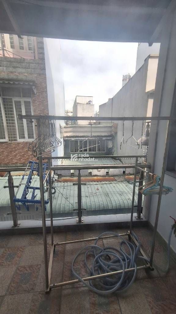 Bán nhà 3 tầng - 6m*10m - full nội thất - gần CV Làng Hoa Gò Vấp - 5.22 tỷ thương lượng