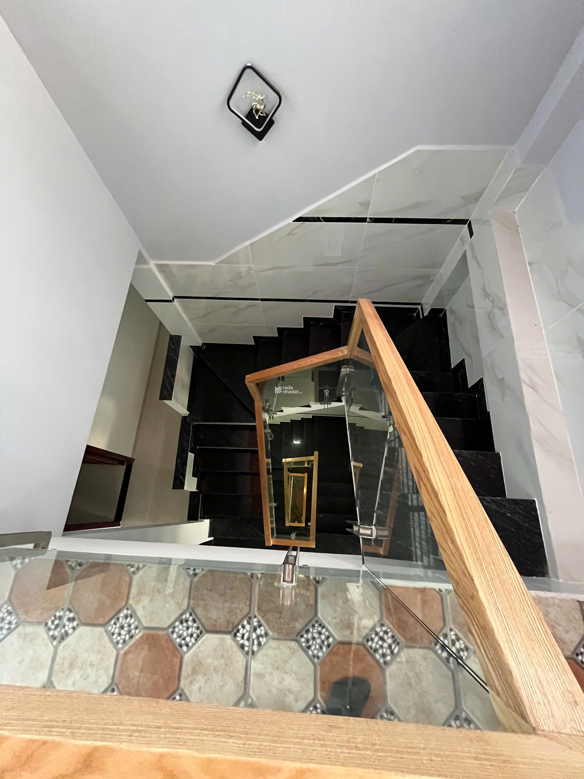 MTKD đường Lương Thế Vinh, 97m2 ngang 6m, 4 tầng, Chỉ 14.7 Tỷ, Kinh doanh sầm uất