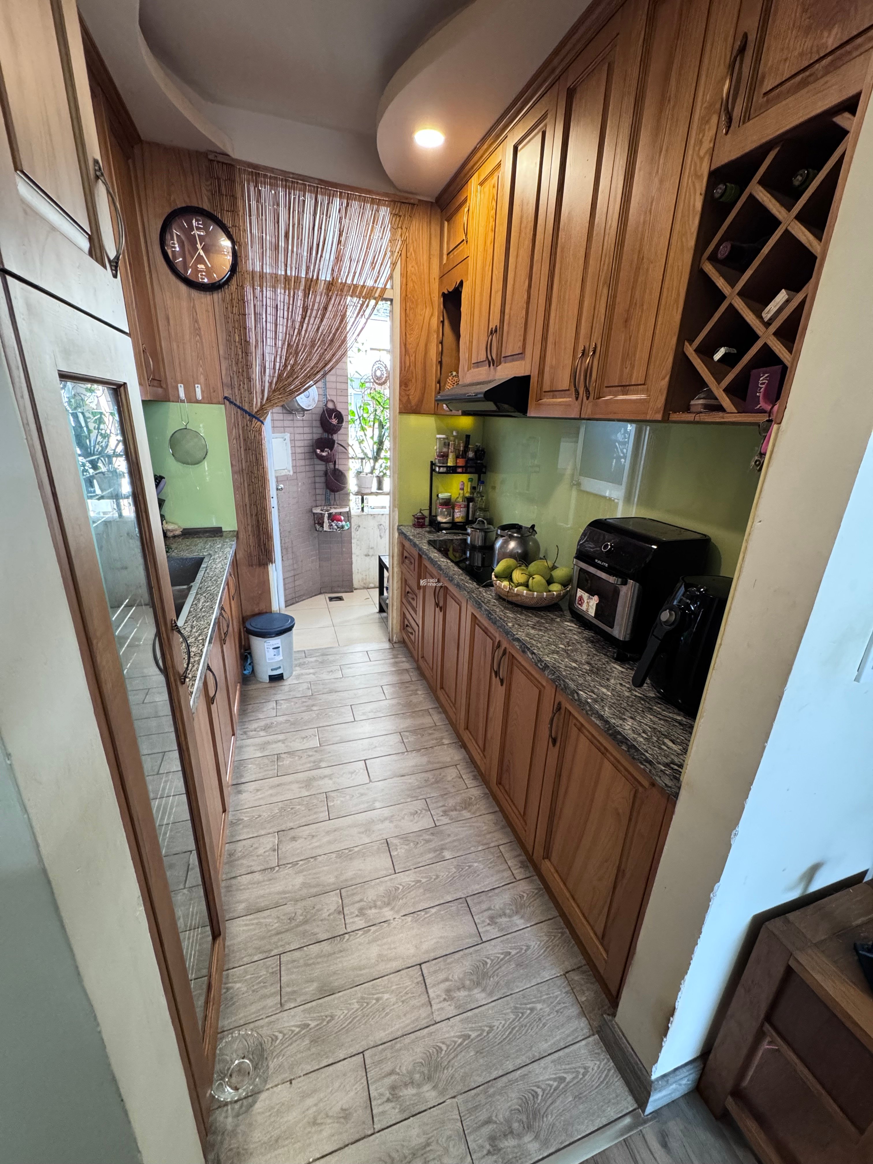 Căn hộ Cao ốc thuận việt 3PN(1 master bedroom) 2 NVS