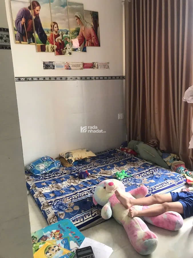 Nhà đẹp 3 tầng BTCT Trần Văn Cẩn, HXH tránh, 82m2, 4.4x15, 4PN, ở ngay