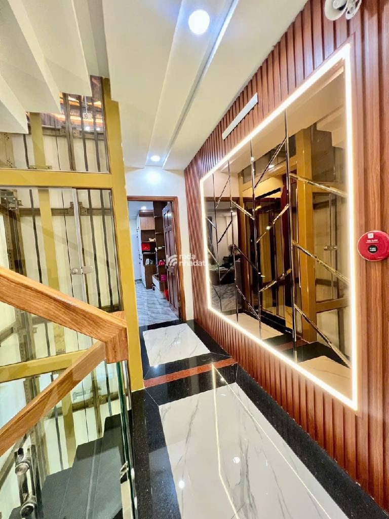 NHÀ MỚI FULL NỘI THẤT (4*16) THANG MÁY ĐẸP LUNG LINH