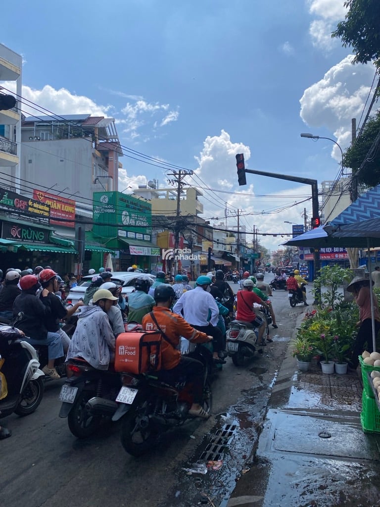 HẺM XE HƠI PHAN VĂN TRỊ, BÌNH THẠNH, 52M2 TIỆN XÂY MỚI. GIẢM 350TR CHỈ 12.35T