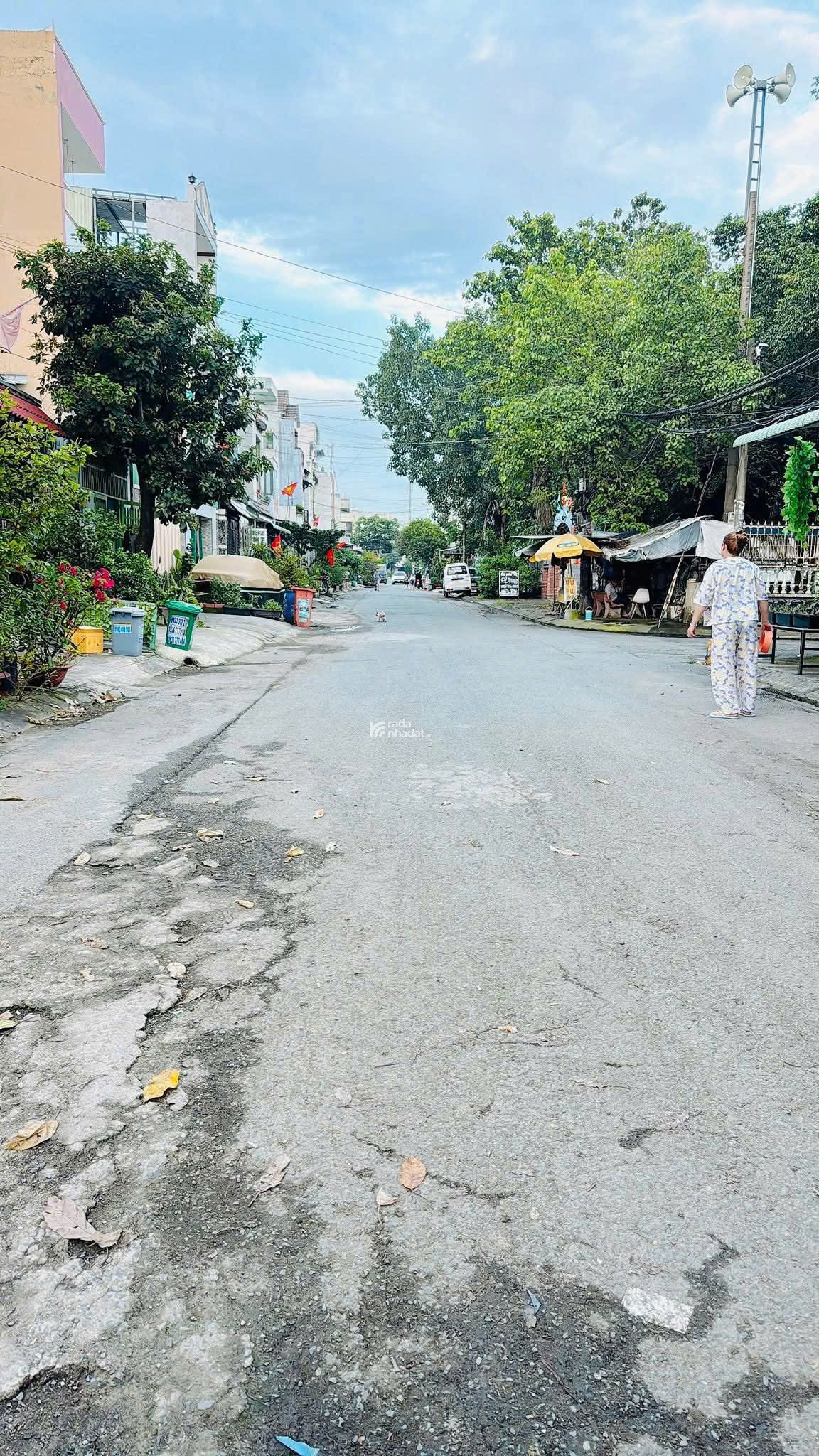 NHÀ VỊ TRÍ ĐẸP 1/ ĐƯỜNG PHAN VĂN HỚN, KHU DÂN CƯ ĐẠI HẢI, ĐƯỜNG 12M