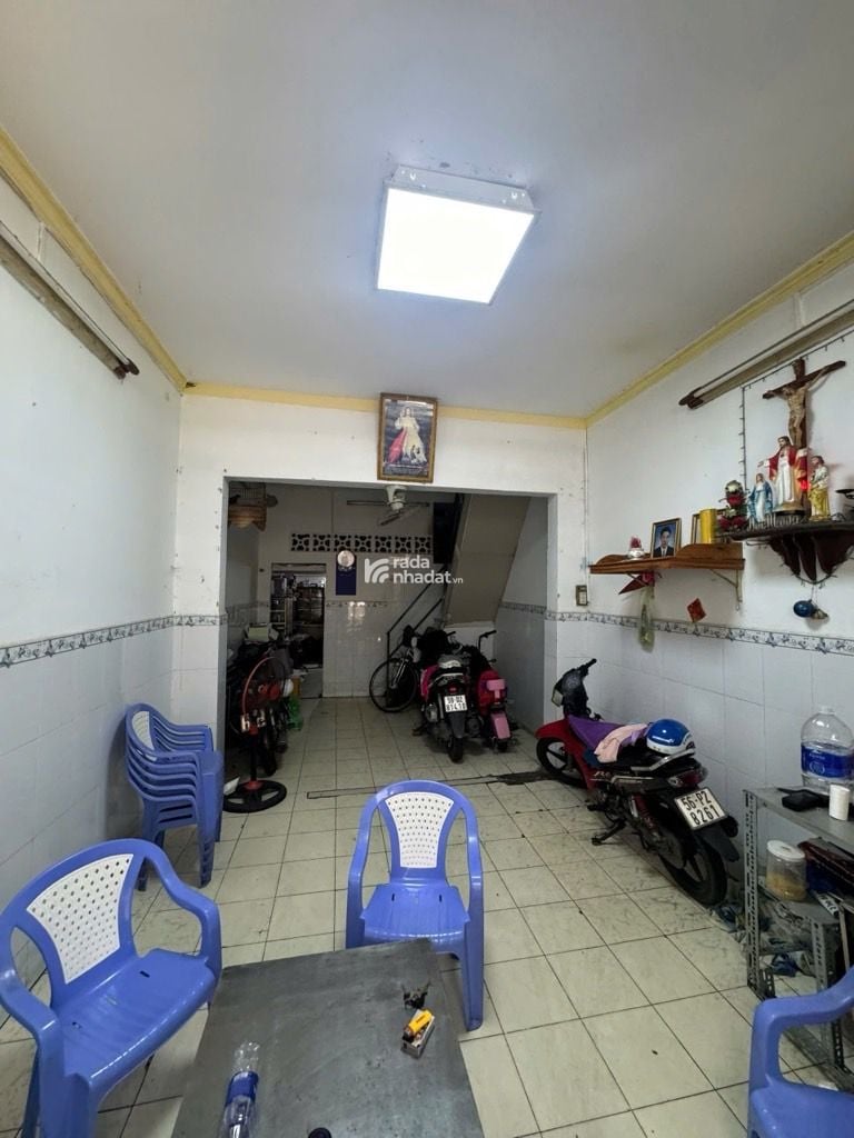 NGAY CHỢ VẢI, HẺM XE HƠI NGUYỄN SƠN, TÂN PHÚ, 43M2 NGANG HIẾM CÓ. GIẢM 550TR CHỈ 4.4T