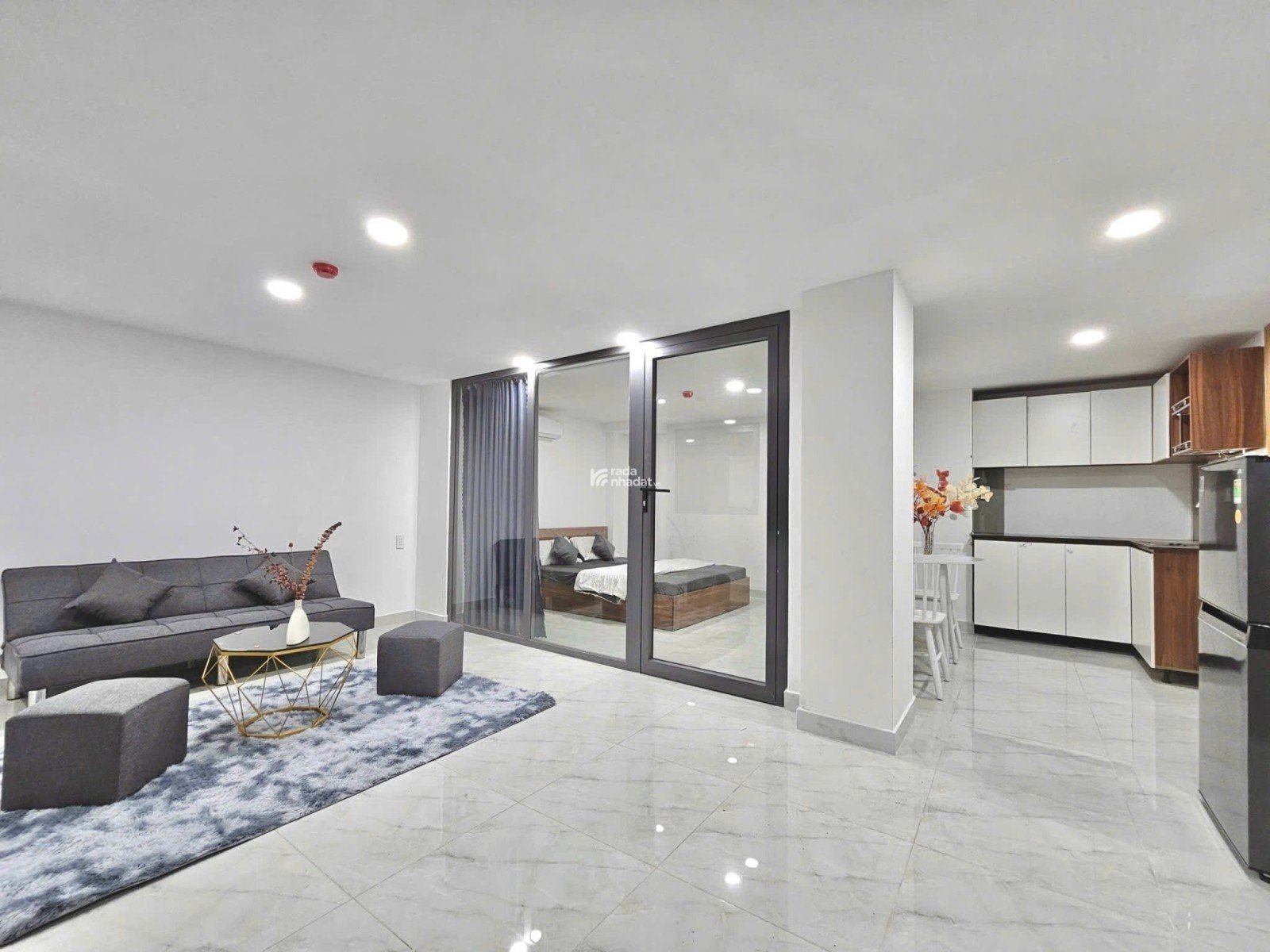 TOÀ CHDV CAO CẤP 218m2 43 CĂN - DÒNG TIỀN 300TR/THÁNG - TRUNG TÂM BÌNH THẠNH