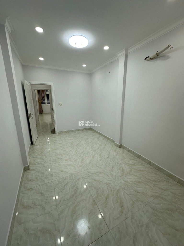 NHÀ ĐẸP - 2 TẦNG - 40m2 - HXH THÔNG THOÁNG - TẠ QUANG BỬU-GIÁ SIÊU HỜI