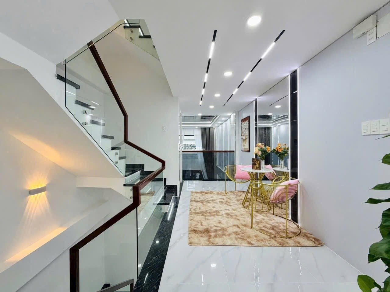 Nhà giá rẻ DT 49,2m2 giá 3tỷ250 đường Phan Đăng Lưu P3 Phú Nhuận 