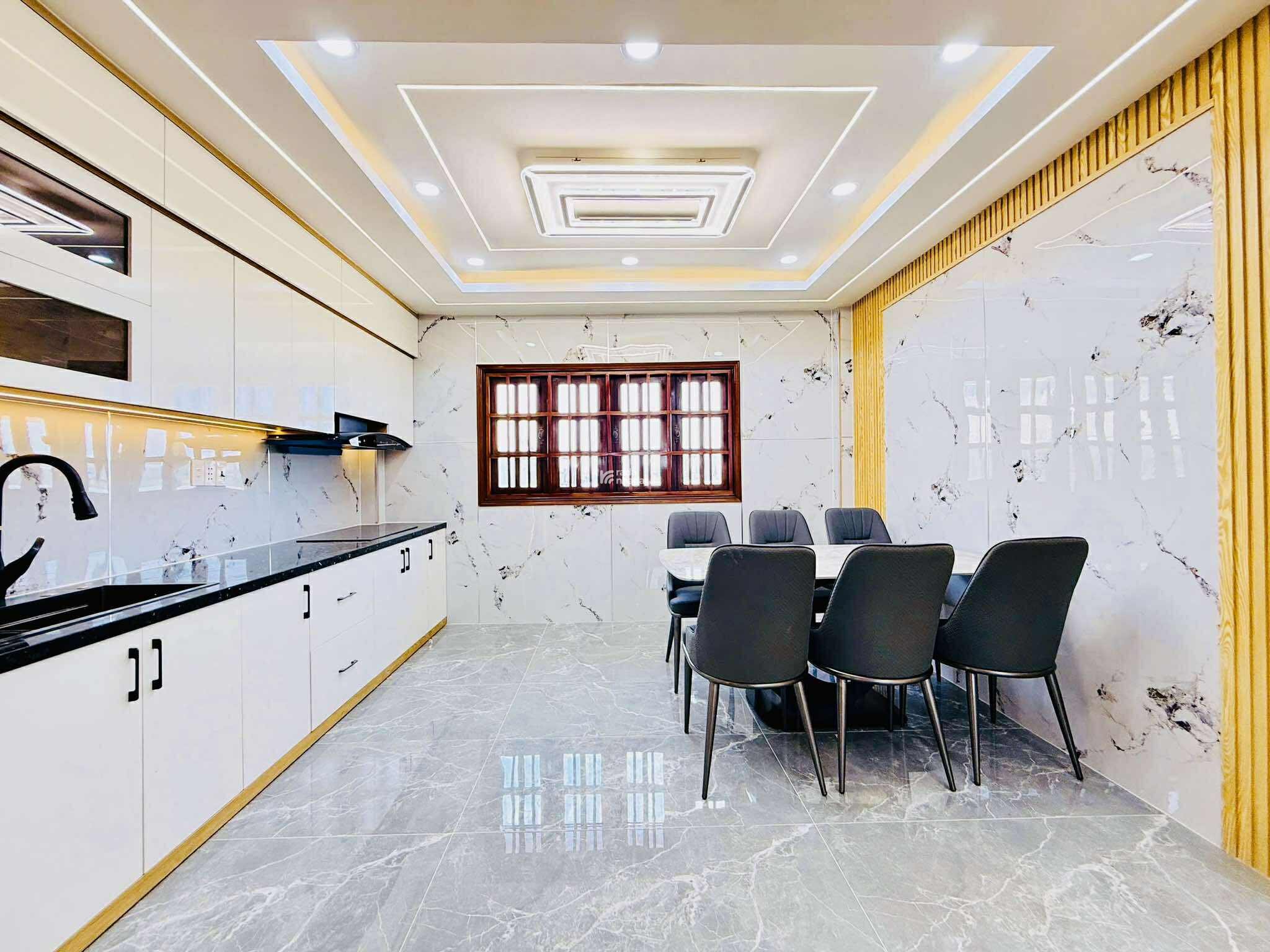 NHÀ ĐẸP LUNG LINH 2 MẶT HẺM OTO - 5 TẦNG ĐÚC 4 PN - 58m2 6.6 TỶ