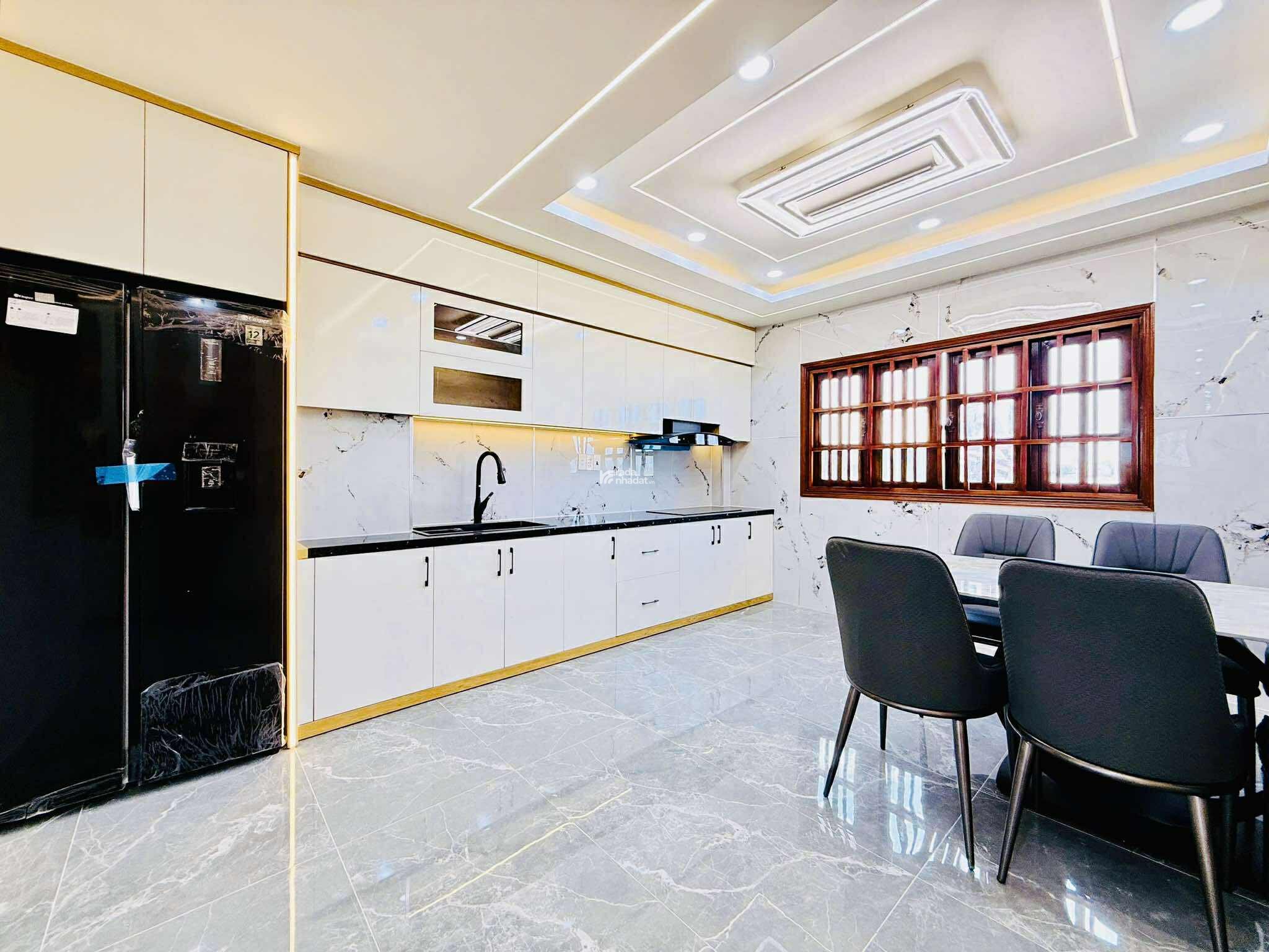 NHÀ ĐẸP LUNG LINH 2 MẶT HẺM OTO - 5 TẦNG ĐÚC 4 PN - 58m2 6.6 TỶ