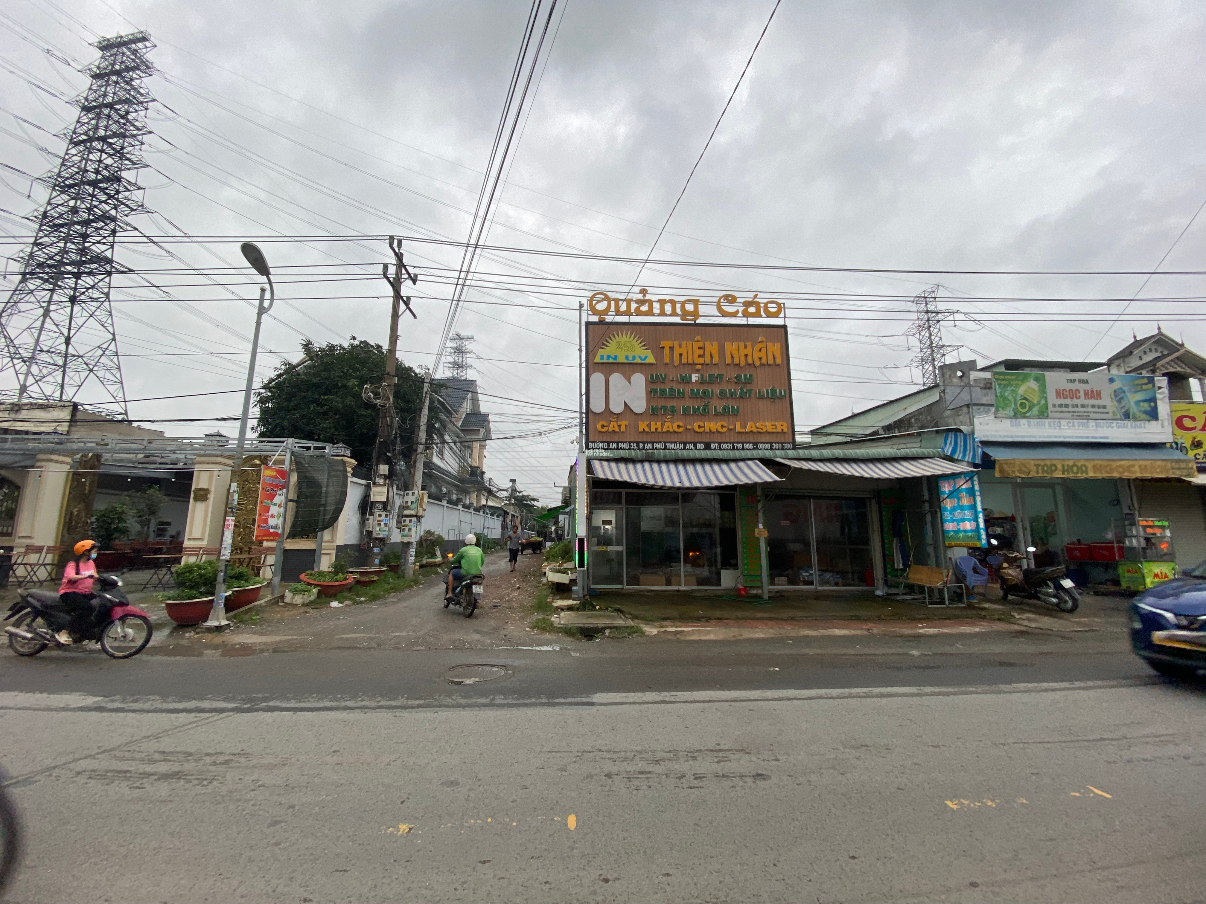 ĐẤT CÓ HAI DÃY TRỌ GIÁ BÌNH DÂN