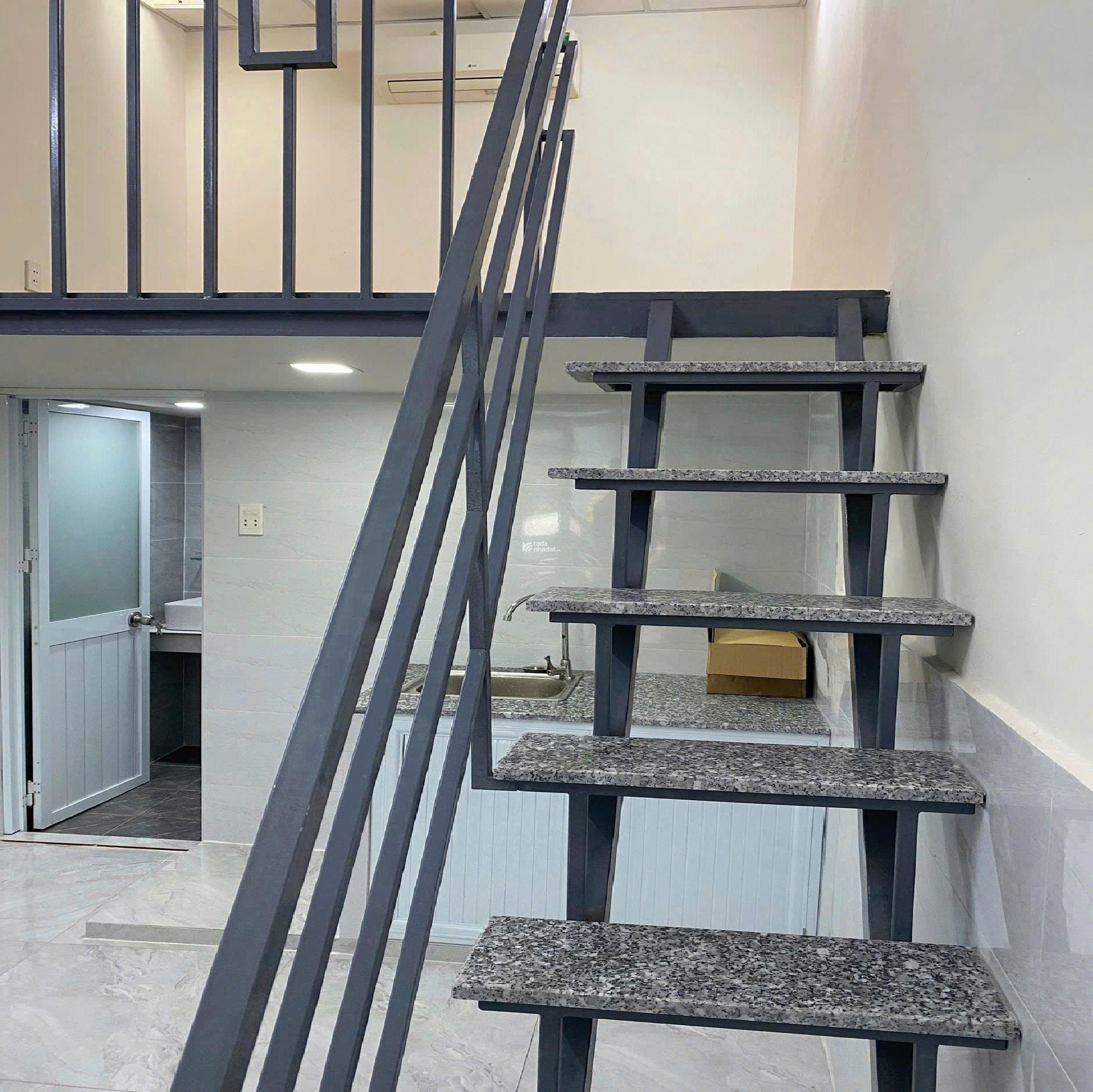 Nhà mới hẻm Cách Mạng Tháng Tám - Quận 3 - Sổ vuông 29 m2 - 3.7 tỷ