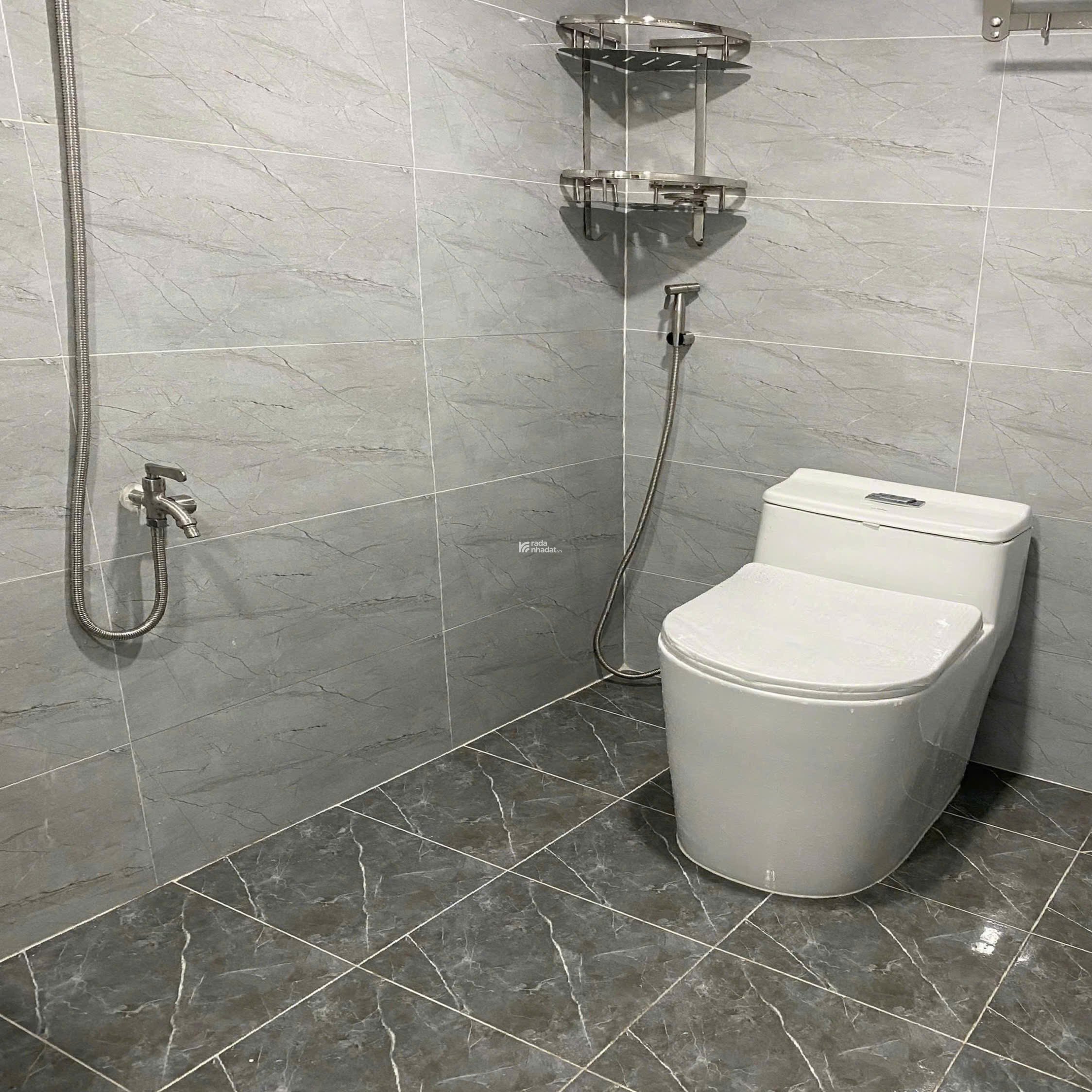 Nhà mới hẻm Cách Mạng Tháng Tám - Quận 3 - Sổ vuông 29 m2 - 3.7 tỷ