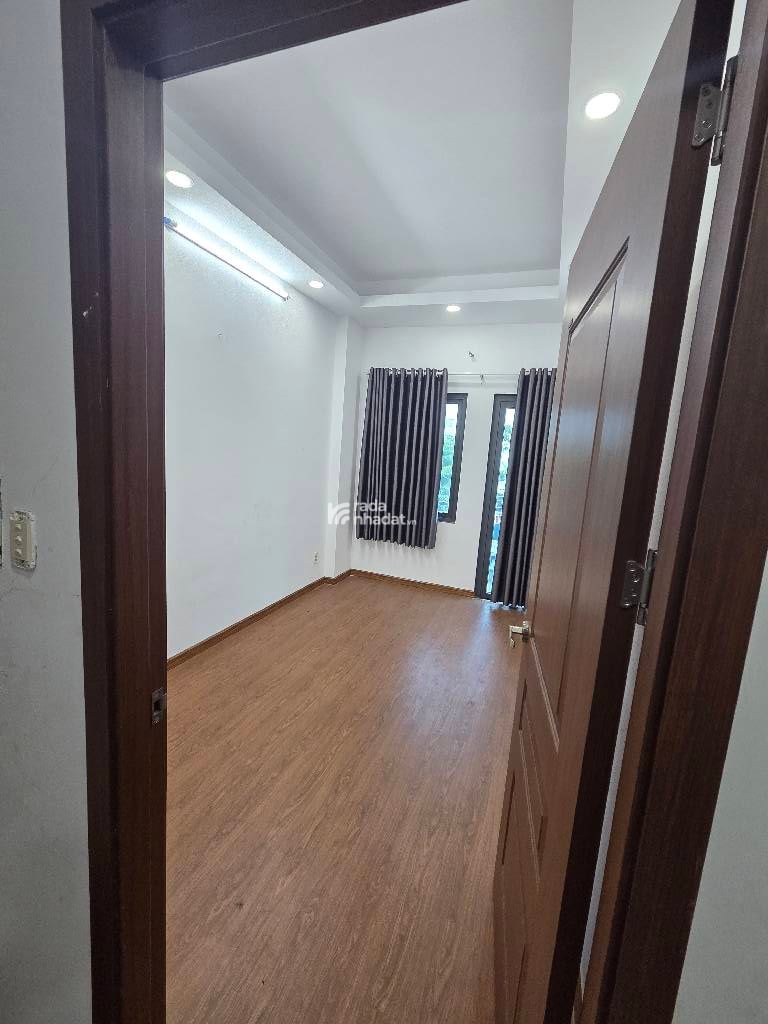 MẶT TIỀN LÊ SÁT TÂN SƠN NHÌ TÂN PHÚ DT: 5.3*8.2M- 8 TỶ 35