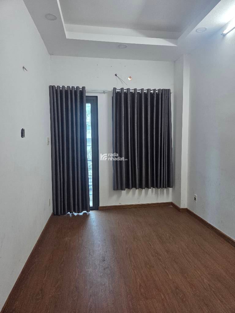 MẶT TIỀN LÊ SÁT TÂN SƠN NHÌ TÂN PHÚ DT: 5.3*8.2M- 8 TỶ 35