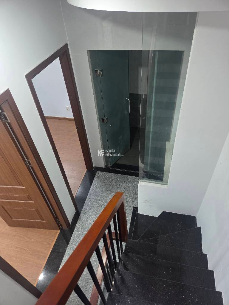 MẶT TIỀN LÊ SÁT TÂN SƠN NHÌ TÂN PHÚ DT: 5.3*8.2M- 8 TỶ 35