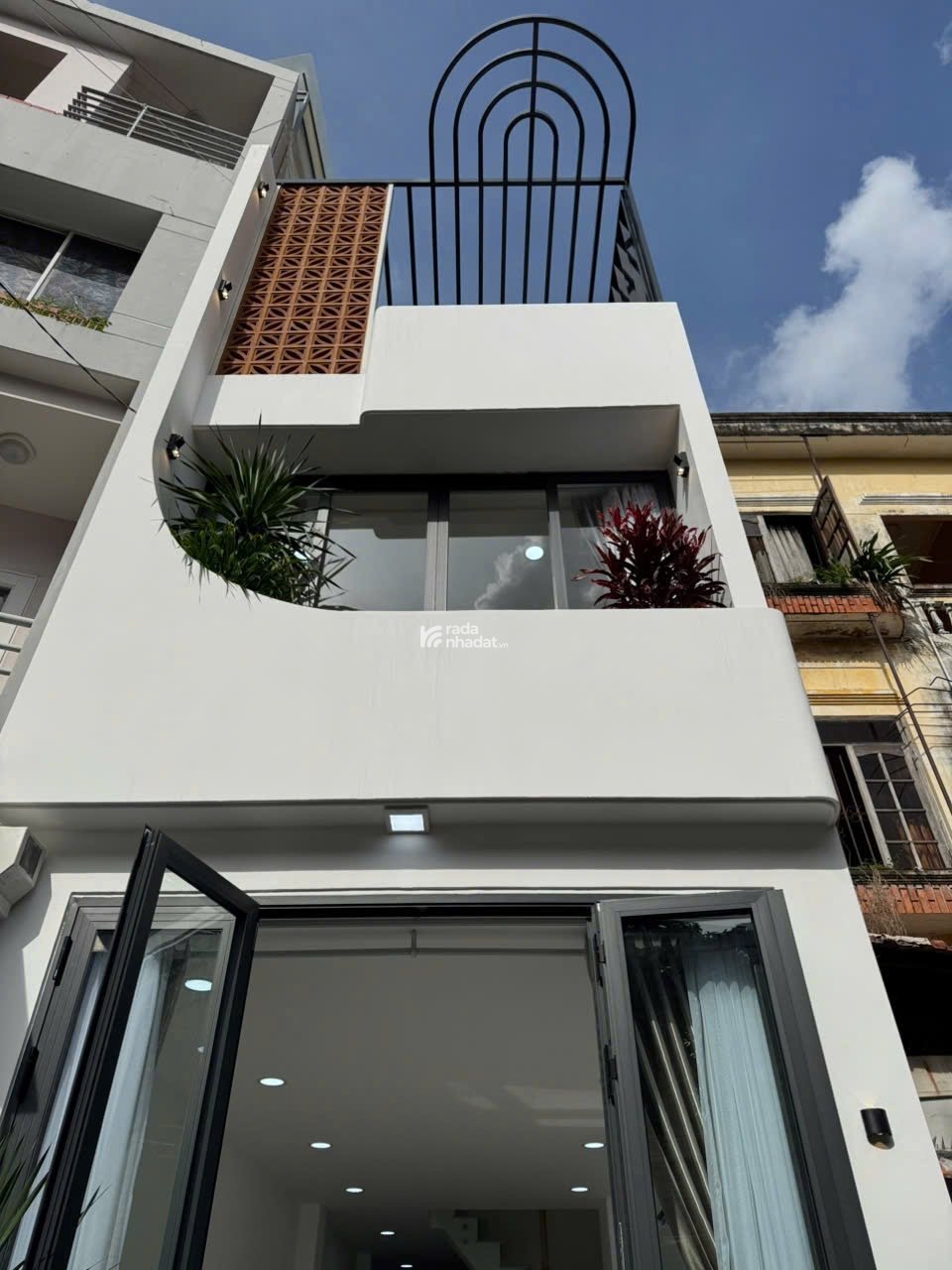 BÁN NHÀ ĐẶNG VĂN NGỮ P10 PHÚ NHUẬN. HXH 40M2,  3PN SỔ HOÀN CÔNG ĐỦ