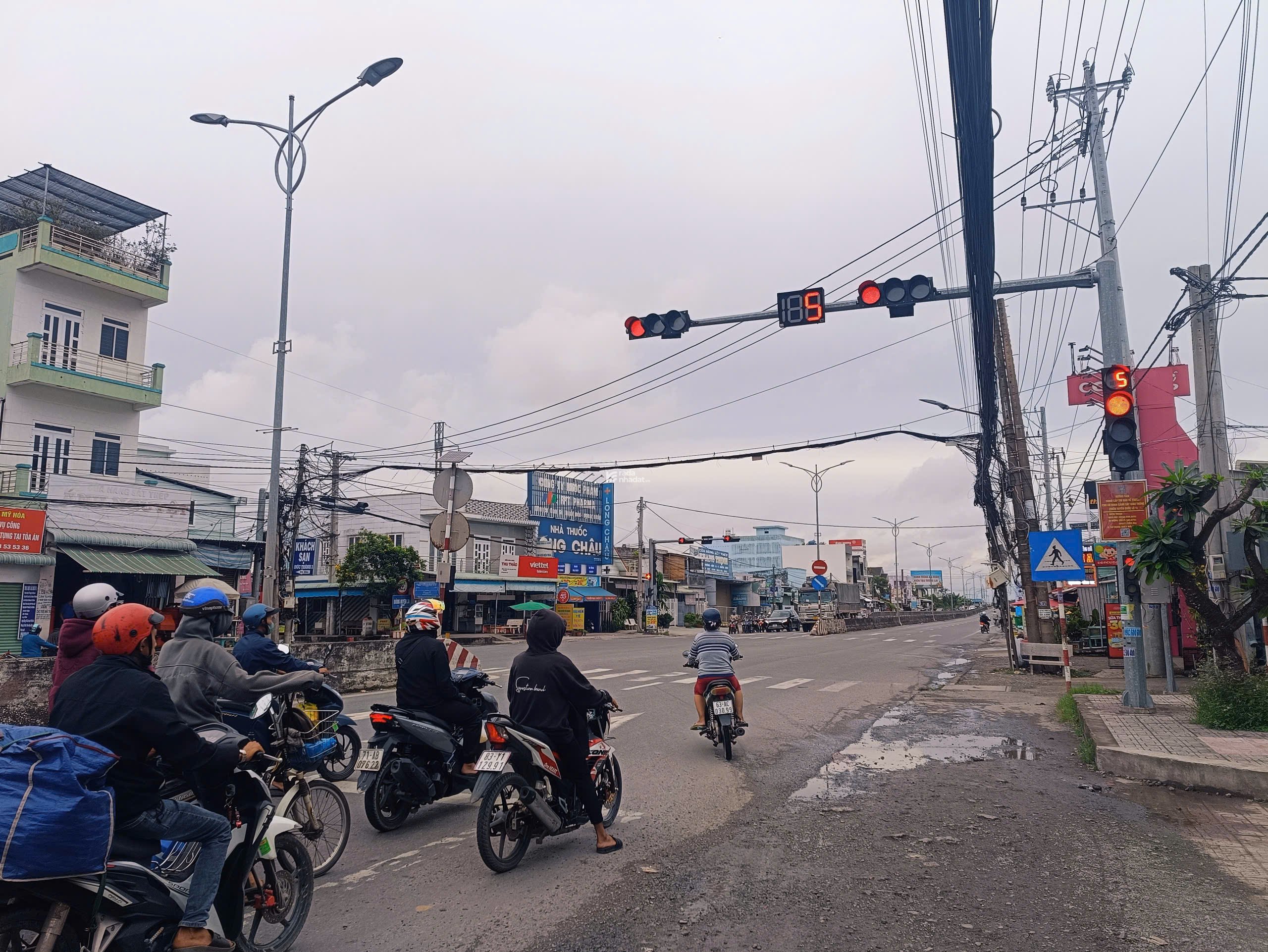 Bán đất ngay KCN Tân Hương - Tiền Giang bước qua cầu đến TP Tân An ngang 10m x 12m full thổ cư