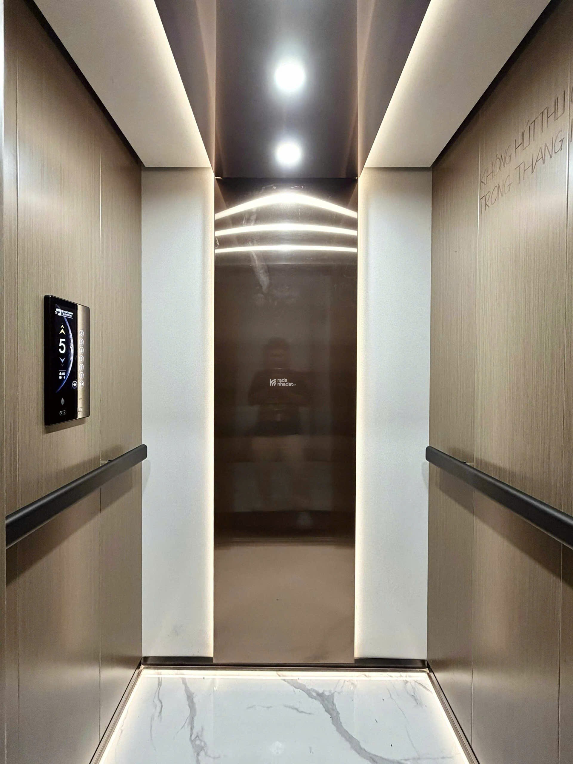 TOÀ CHDV 6 TẦNG MT NGUYỄN DUY GIÁP Q1- 15 PHÒNG FULL NỘI THẤT - 21 TỶ