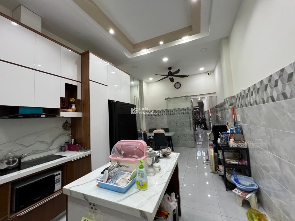 NGAY KHÁCH SẠN ĐÊ NHẤT, HXH TRÁNH ÚT TỊCH, TÂN BÌNH, 86M2 MỚI XÂY. GIẢM 350TR CHỈ CÒN 16.9T TL 