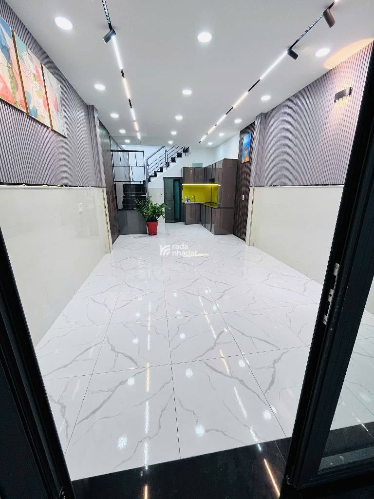 Bán nhà đẹp, đường Dương Bá Trạc, ngang 3,8m, ngay khu làng ốc, Phường 1, Q8.