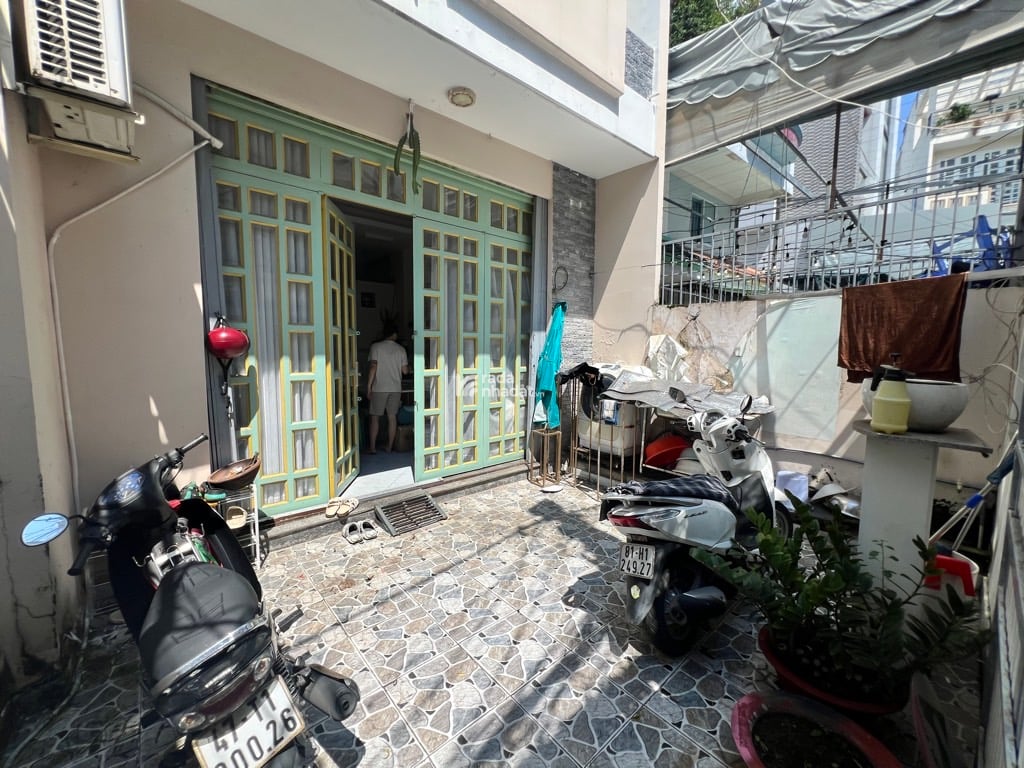 NGAY CHỢ BÀ CHIỂU, GIÁ SIÊU RẺ. VŨ TÙNG, BÌNH THẠNH, 81M2 Ở NGAY. GIẢM 350TR CHỈ 9.3T 