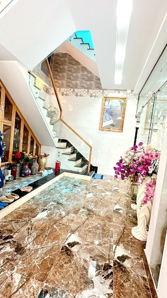 NHỈNH 100 TỶ - BIỆT THỰ ĐẲNG CẤP XUÂN THỦY - THẢO ĐIỀN - QUẬN 2 -  NGAYPHỐ ĐI BỘ THẢO ĐIỀN - 3 TẦNG