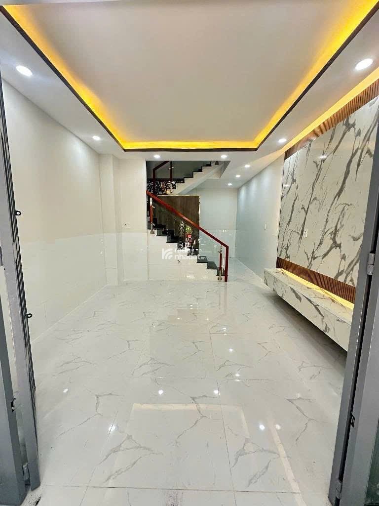 Bán nhà đẹp nhỉnh 6 tỷ, 40m2, 4PN, Âu Dương Lân, trung tâm Quận 8