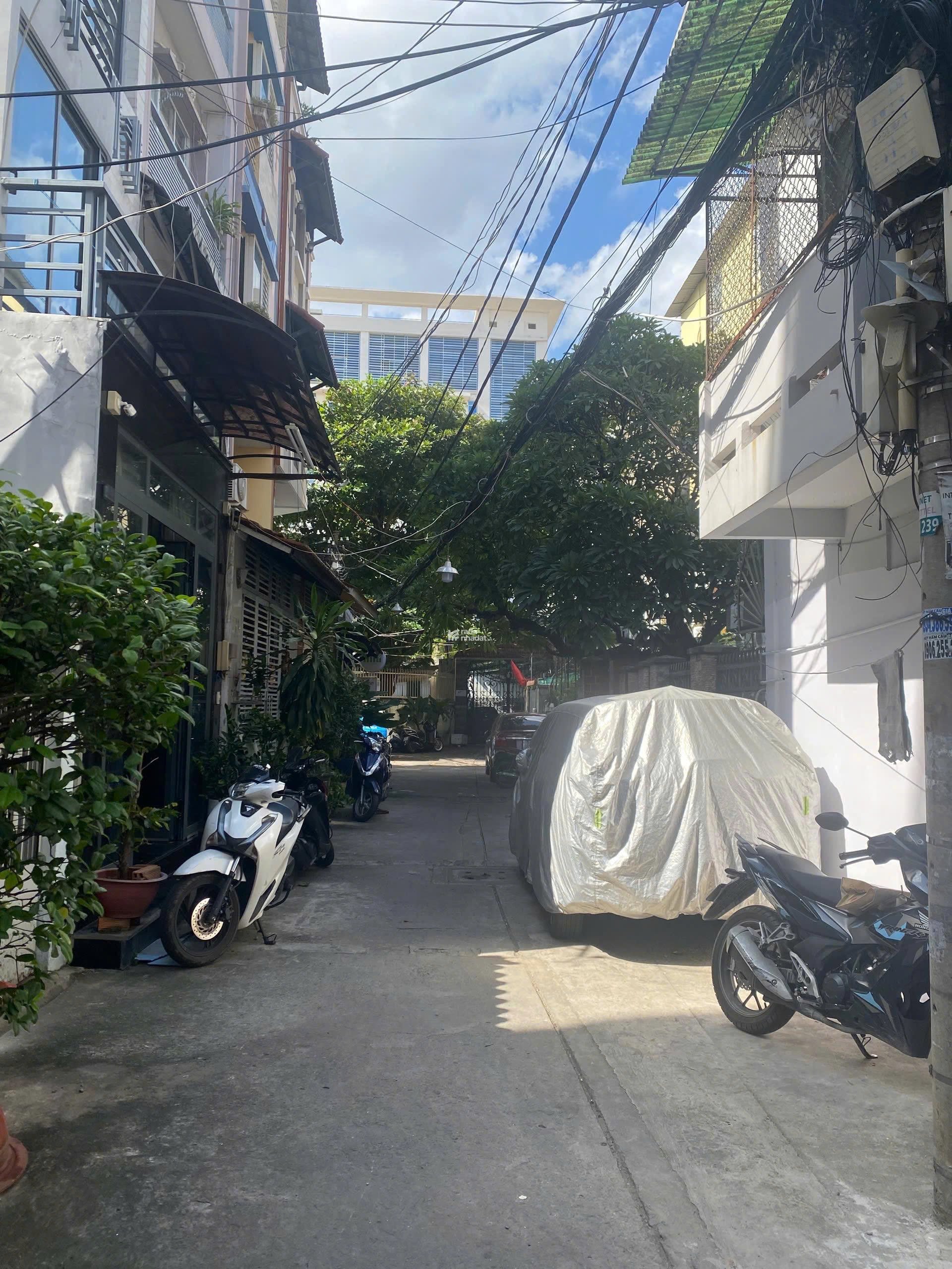 BÁN NHÀ HXH NGUYỄN TRÃI QUẬN 1 -11.9 tỷ - 5 tầng , 4x10m