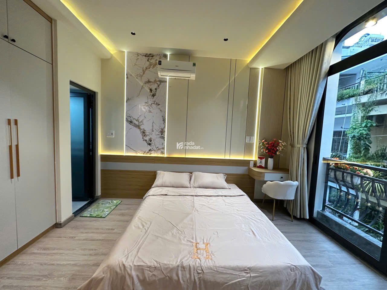 Siêu Phẩm HXH PHẠM VĂN HAI P5 Tân Bình - Nhà 3 Tầng Ngay Trung Tâm Giáp Ranh Q3 Q10