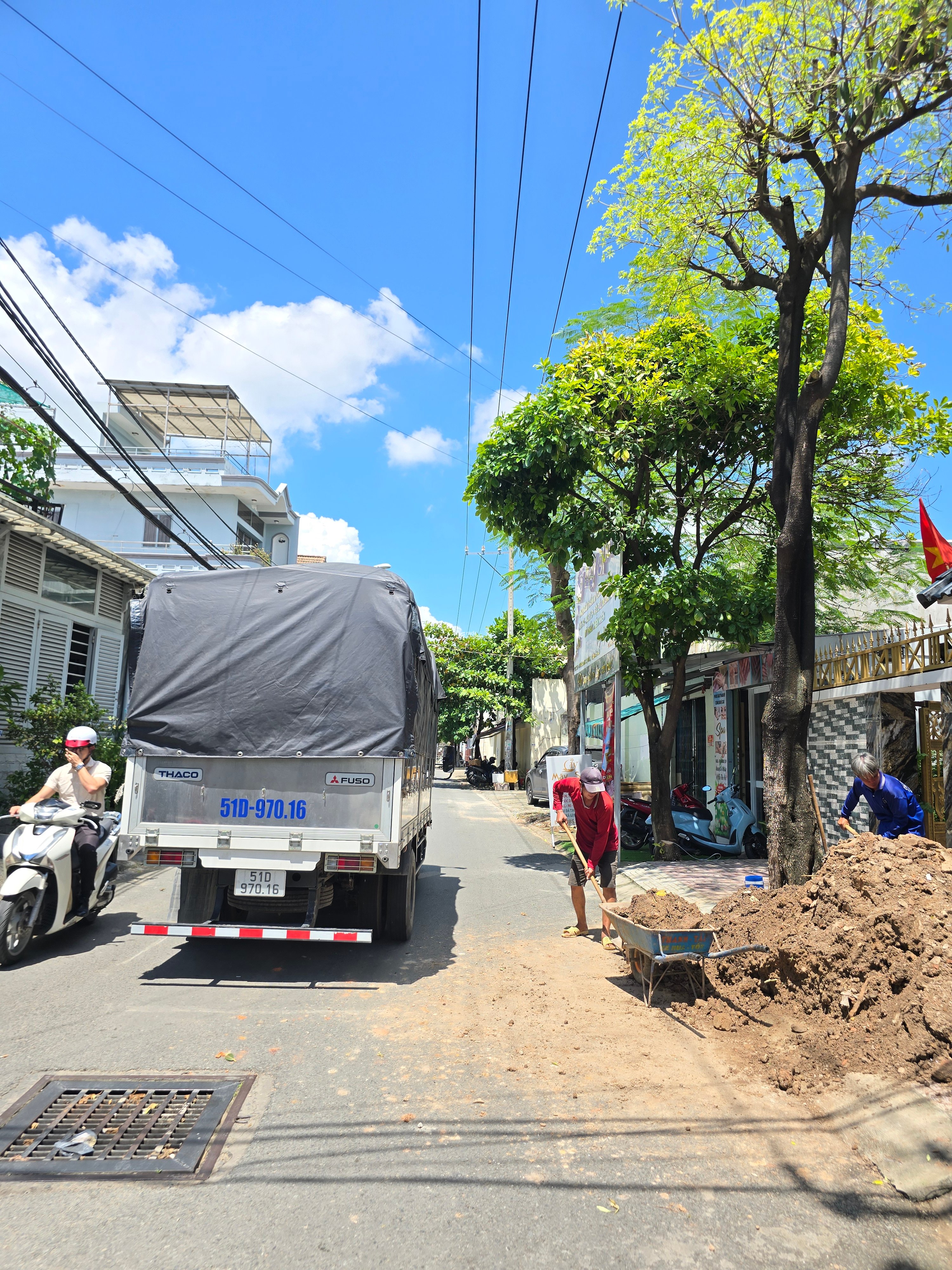 *Chủ Cần Ra Nhanh -  Nhà Giá 5.x TỶ, Hẻm Nhựa xe tải, DT 64m2, Cách Hoàng Kim Thế 2km
