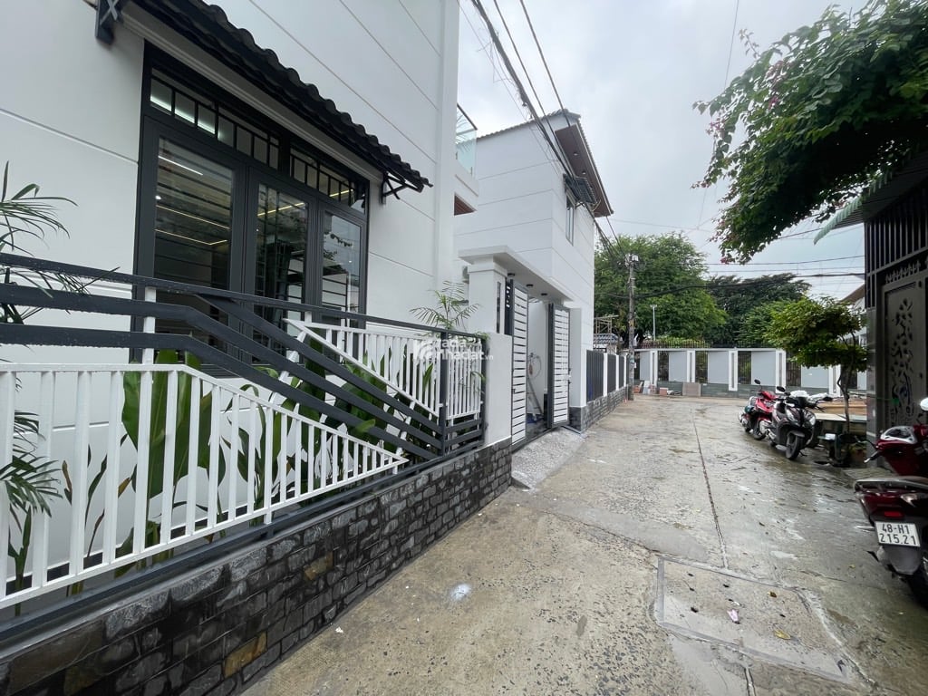 BIỆT THỰ MINI NGANG KHỦNG 9M - THỚI TAM THÔN - HÓC MÔN -  FULL NỘI THẤT LUNG LINH - 6.4 TỶ