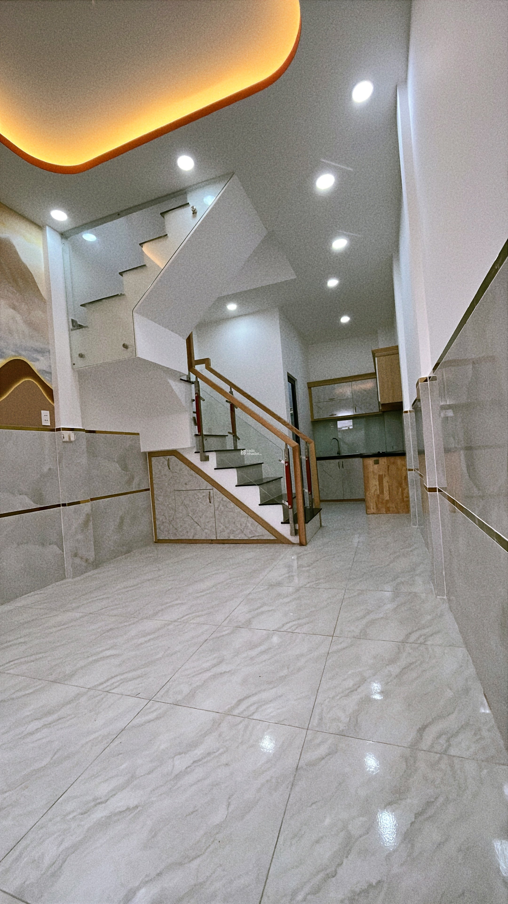 Nhà bán mới 100% SHR Bình Tân 2ty3 tl