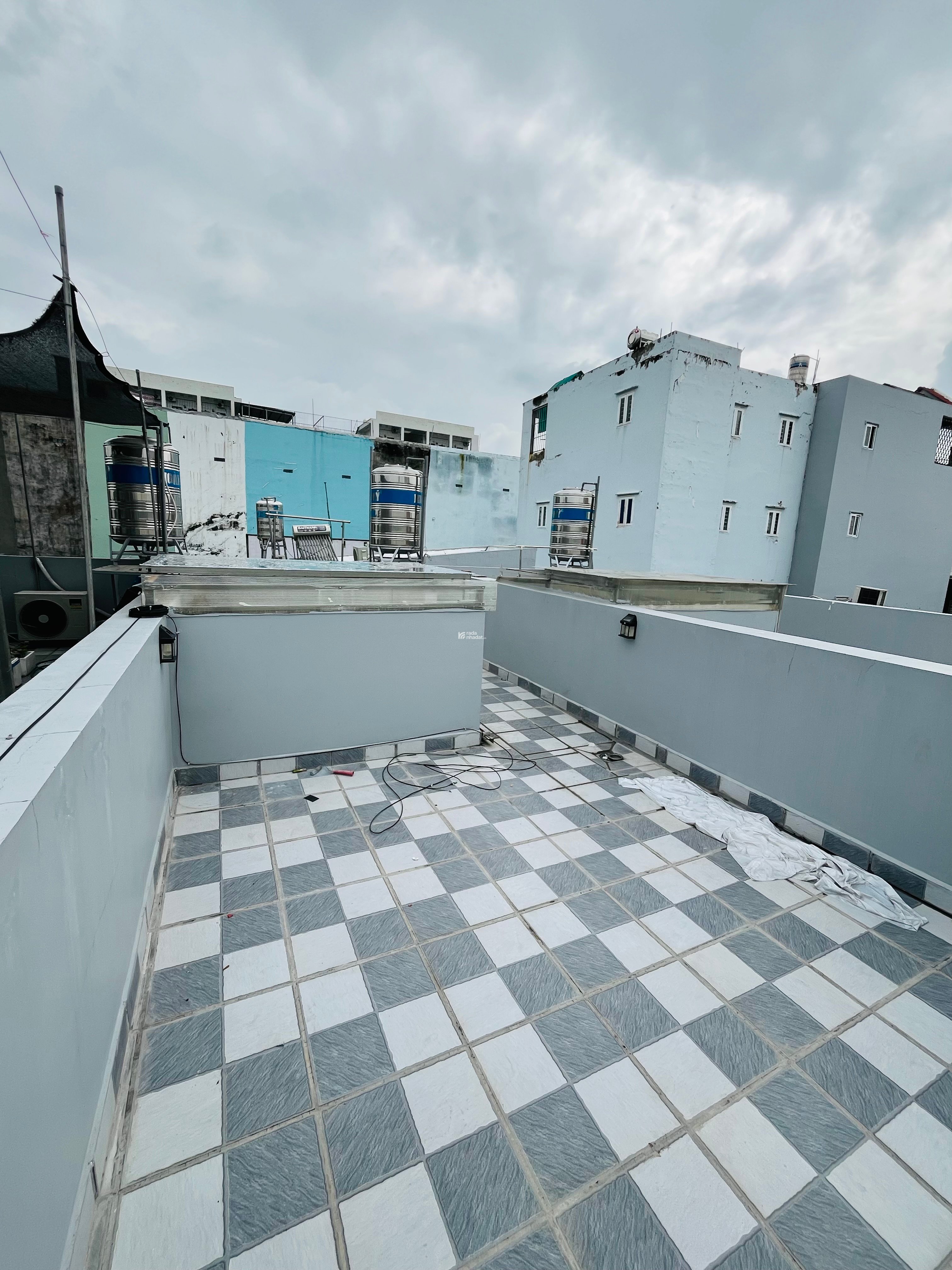 Nhà bán mới 100% SHR Bình Tân 2ty3 tl