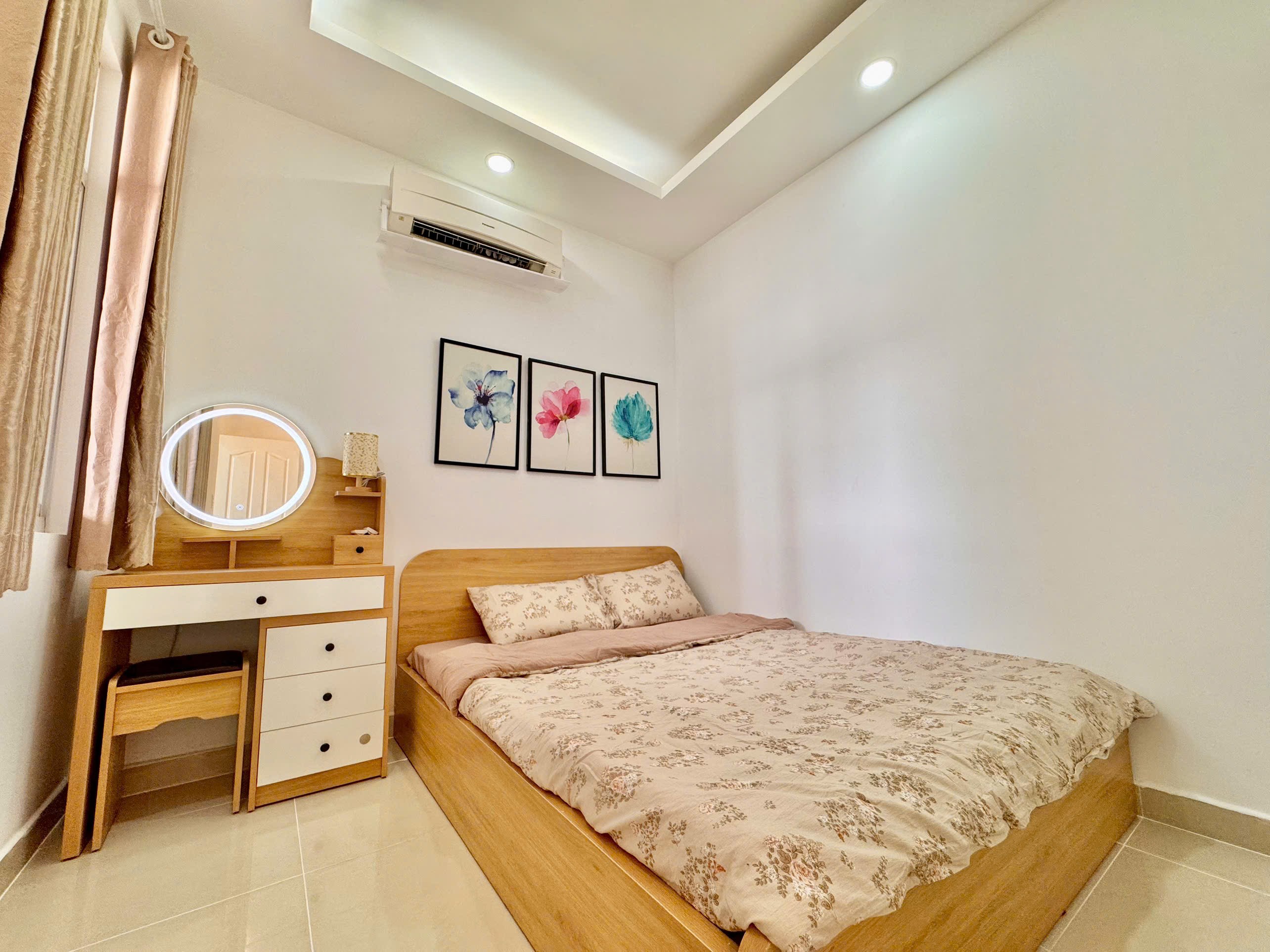 Bán nhanh căn hộ Sky garden 3 , PMH, Q7, Dt 71m2, tk 3PN nhà mới đẹp, giá chỉ 6,7 tỷ