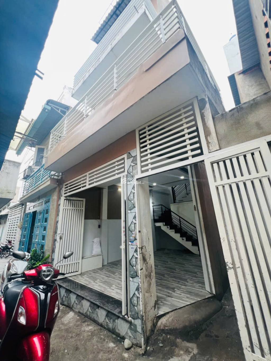 BÁN NHÀ 4 TẦNG - 6 PHÒNG NGỦ - ĐANG CHO THUÊ 21 TR/THÁNG