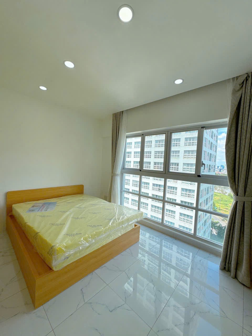 Cho thuê căn hộ Happy Valley, Phú Mỹ Hưng, Q7, 100m2, 2PN, 1PLV, full nội thất, giá tốt