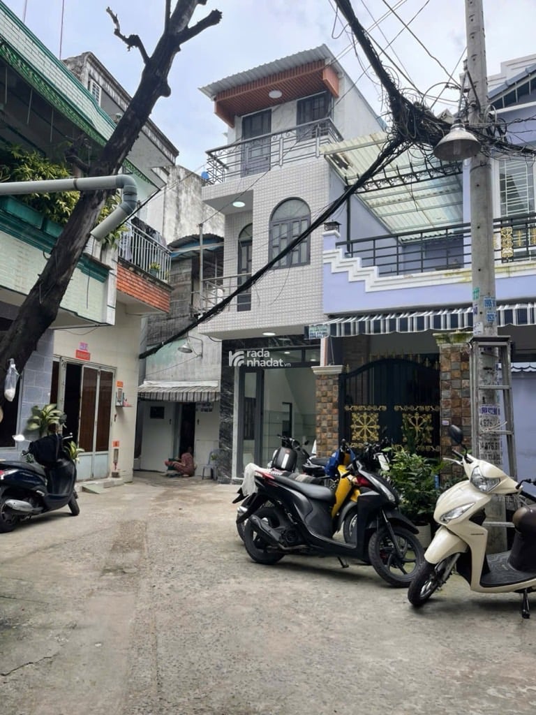 NHÀ Hậu Giang - Bình Tây -Quận 6    DT 13.5M2 3 tầng  3 4     Giá 2.85 tỷ Nhà 3 tầng mới